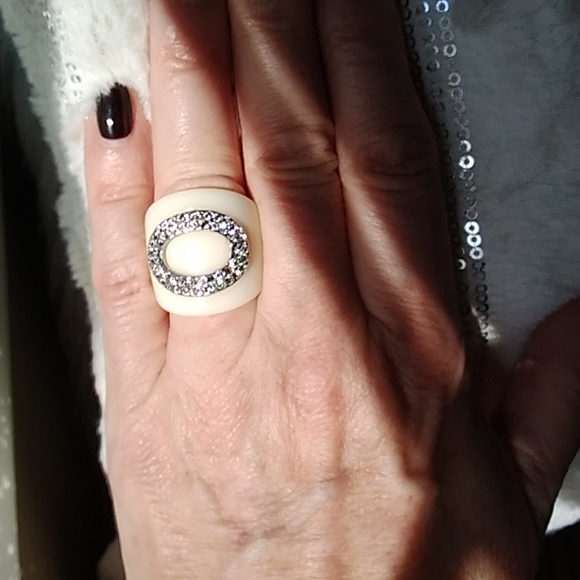 Acrylic ring with Swarovski crystals. - Picture 3 of 5